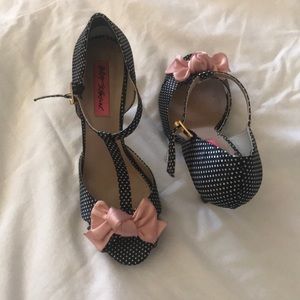 Betsy Johnson t strap pumps